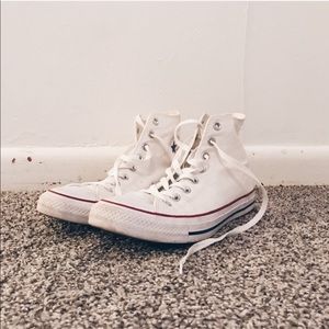 CONVERSE HIGH TOPS